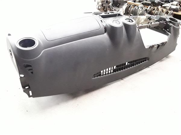 Dacia Sandero I (06.2008->)