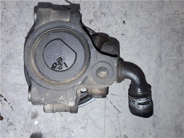 Ford FOCUS Sedán (DFW)