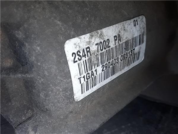 Ford FOCUS Sedán (DFW)