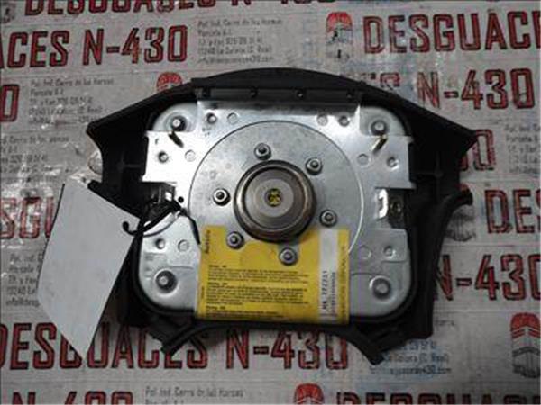 Mitsubishi Carisma Berlina 4 (DA0)(1996->)