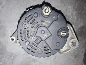 Mitsubishi Carisma Berlina 4 (DA0)(1996->)
