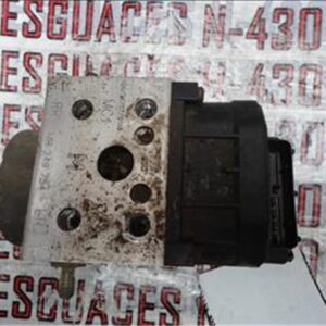 Mitsubishi Carisma Berlina 4 (DA0)(1996->)