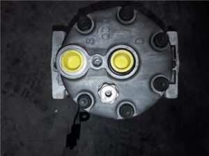 Mitsubishi Carisma Berlina 4 (DA0)(1996->)