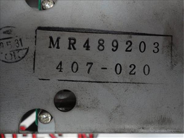 Mitsubishi Carisma Berlina 4 (DA0)(1996->)