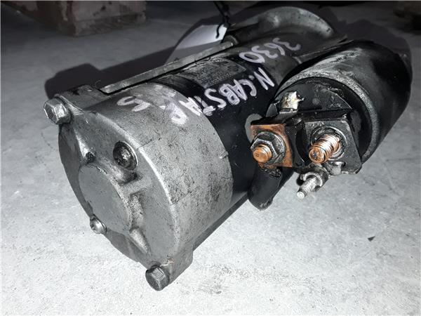 Nissan CABSTAR Caja/Chasis (F24)