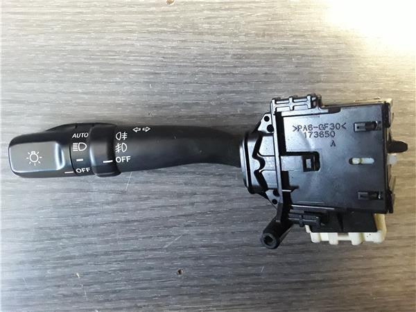 Toyota Avensis Berlina (T25)(2003->)