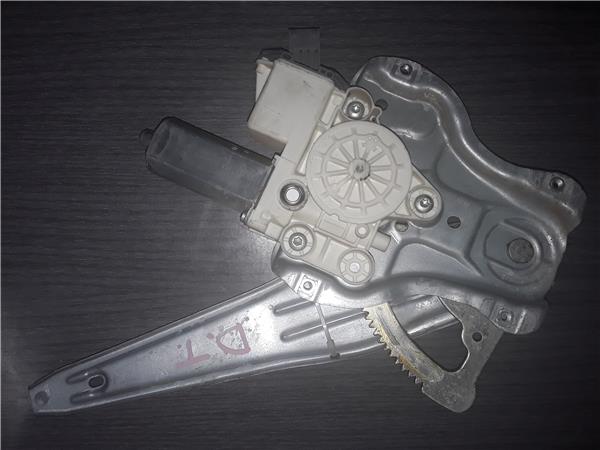 Toyota Avensis Berlina (T25)(2003->)