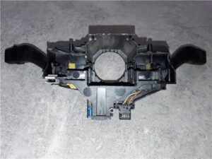Volkswagen Golf V (1K1)(2003->)