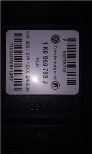 Volkswagen Golf V (1K1)(2003->)