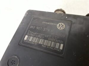Volkswagen Golf V (1K1)(2003->)