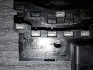Volkswagen Golf V (1K1)(2003->)