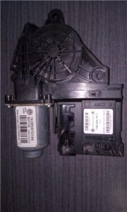 Volkswagen Golf V (1K1)(2003->)