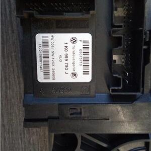 Volkswagen Golf V (1K1)(2003->)
