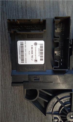 Volkswagen Golf V (1K1)(2003->)