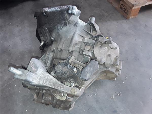 Ford Mondeo Berlina (GE)(2000->)