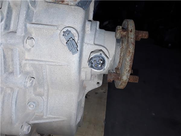 Nissan CABSTAR Caja/Chasis (F24)