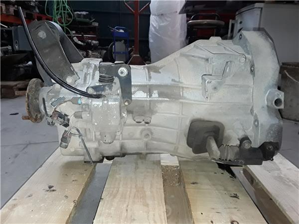 Nissan CABSTAR Caja/Chasis (F24)