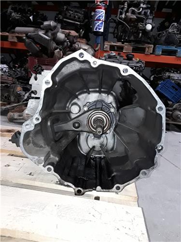 Nissan CABSTAR Caja/Chasis (F24)