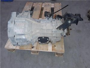 Nissan CABSTAR Caja/Chasis (F24)